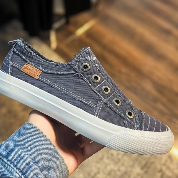 Blowfish Blue Tuna Play Sneaker - Picture 1 of 6